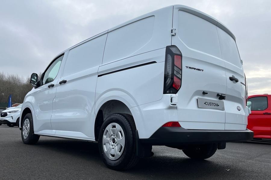 Ford TRANSIT CUSTOM Photo 30eb7589-5594-4f55-a8bc-36ce761c4e9b.jpg