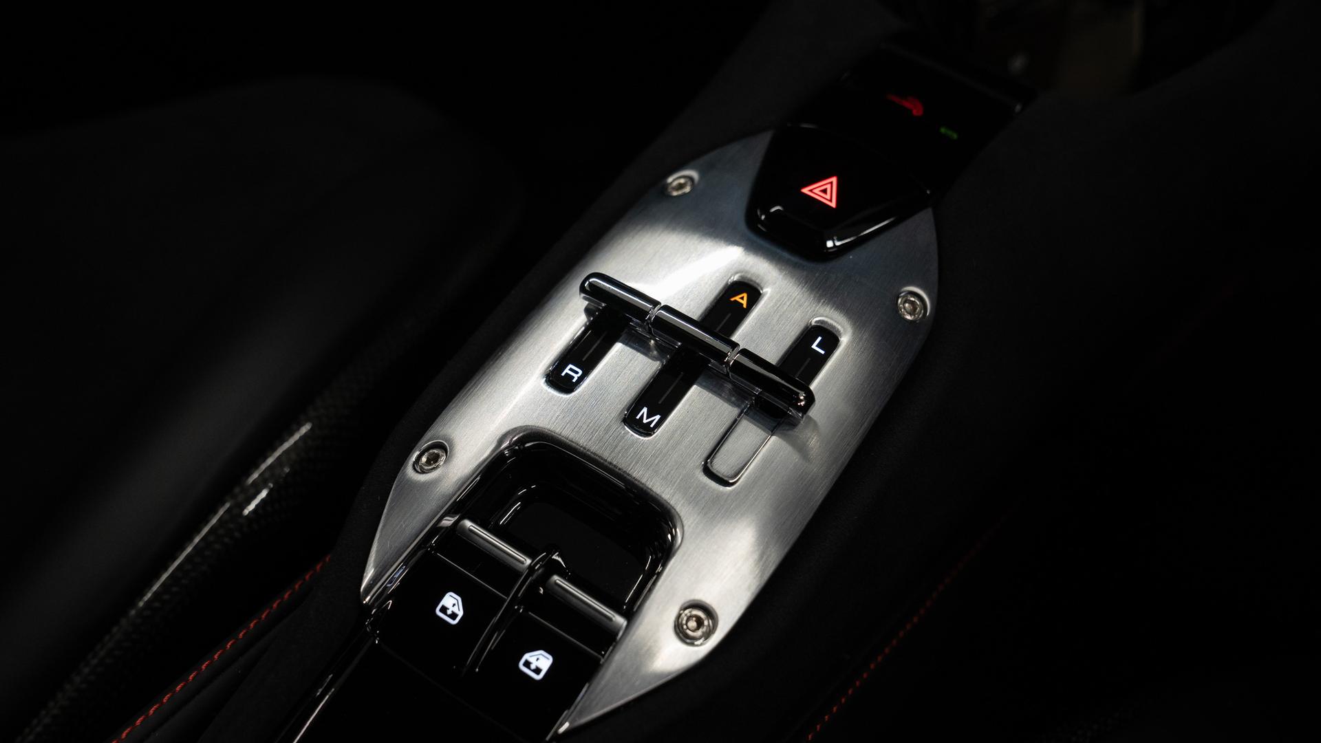 Ferrari SF90 Photo 30edd411-5067-45f1-affa-189e2e005e51.jpg