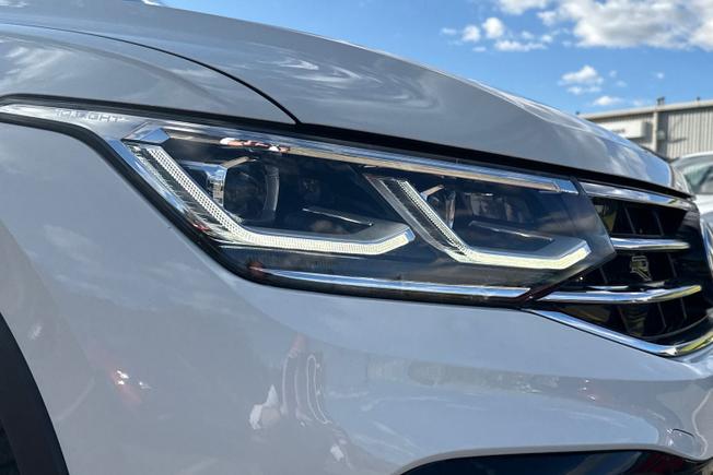 VOLKSWAGEN Tiguan Photo 25
