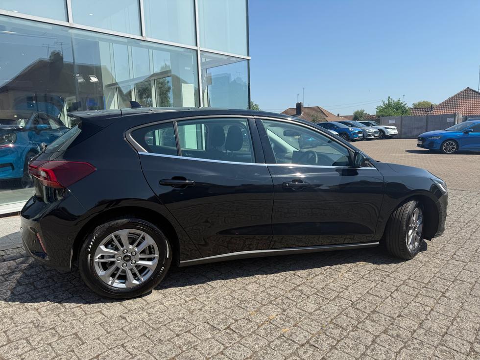 Ford Focus Photo 31176c94-321a-4d0c-9fe6-1431bcce69a6.jpeg