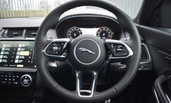 Jaguar E-PACE Photo 13