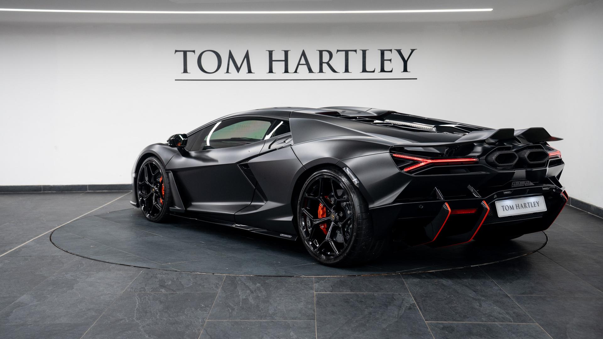 LAMBORGHINI Revuelto Photo 31234115-9043-4c24-b8dd-638cca8cbd38.jpg