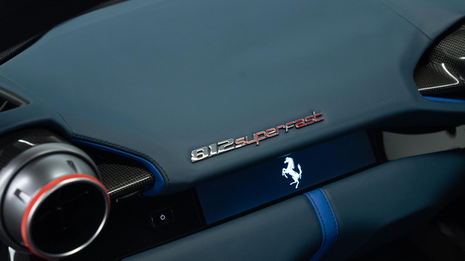 Ferrari 812 Photo 31290804-19b4-4651-a15f-371c88d78a35.jpg
