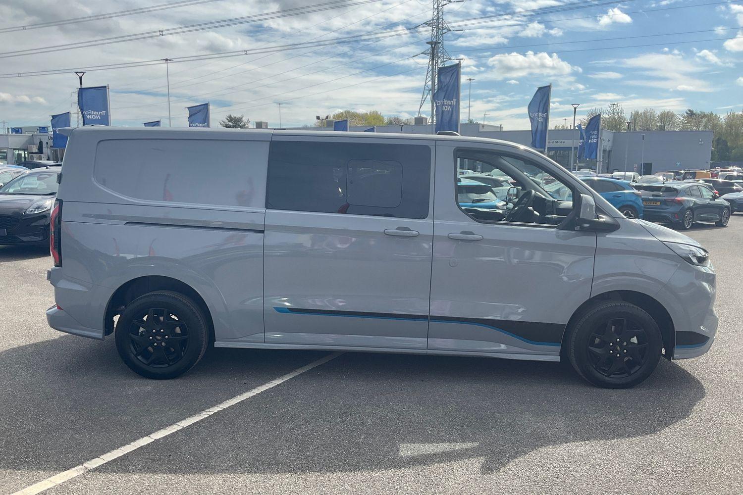 Ford TRANSIT CUSTOM Photo 39