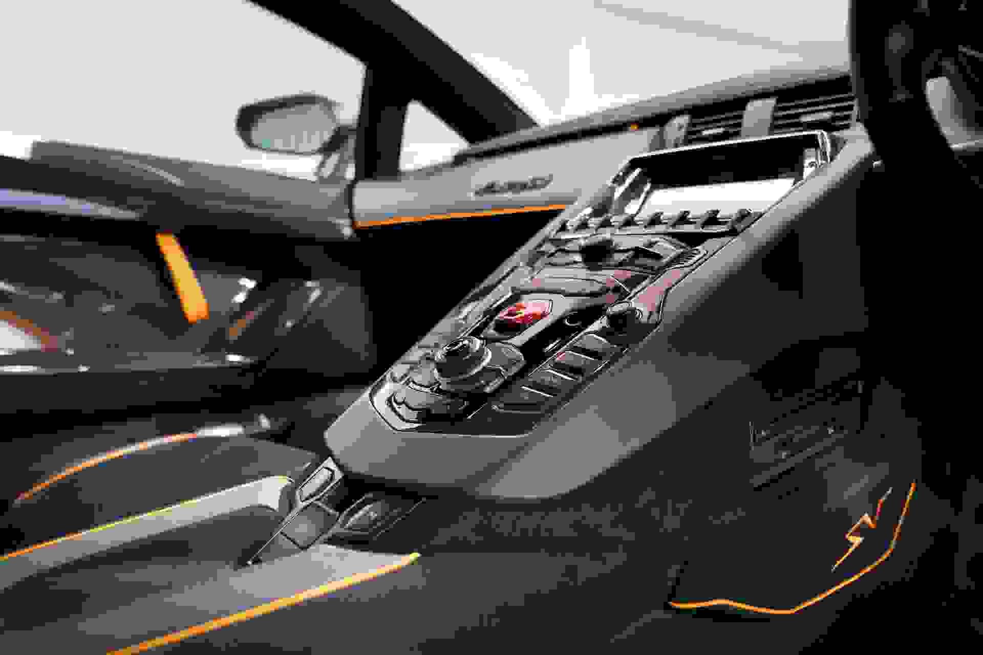 Lamborghini AVENTADOR Photo 313cb17b-da2a-4f7b-b267-6f9ecb0bc19e.jpg