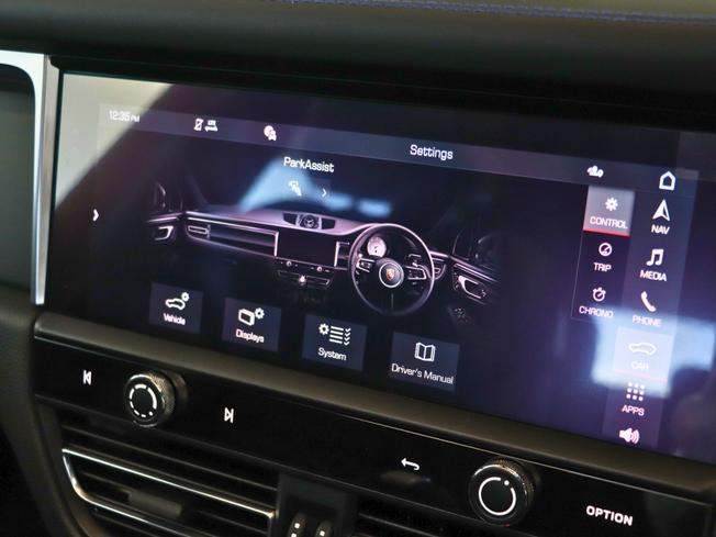 PORSCHE Macan Photo 37