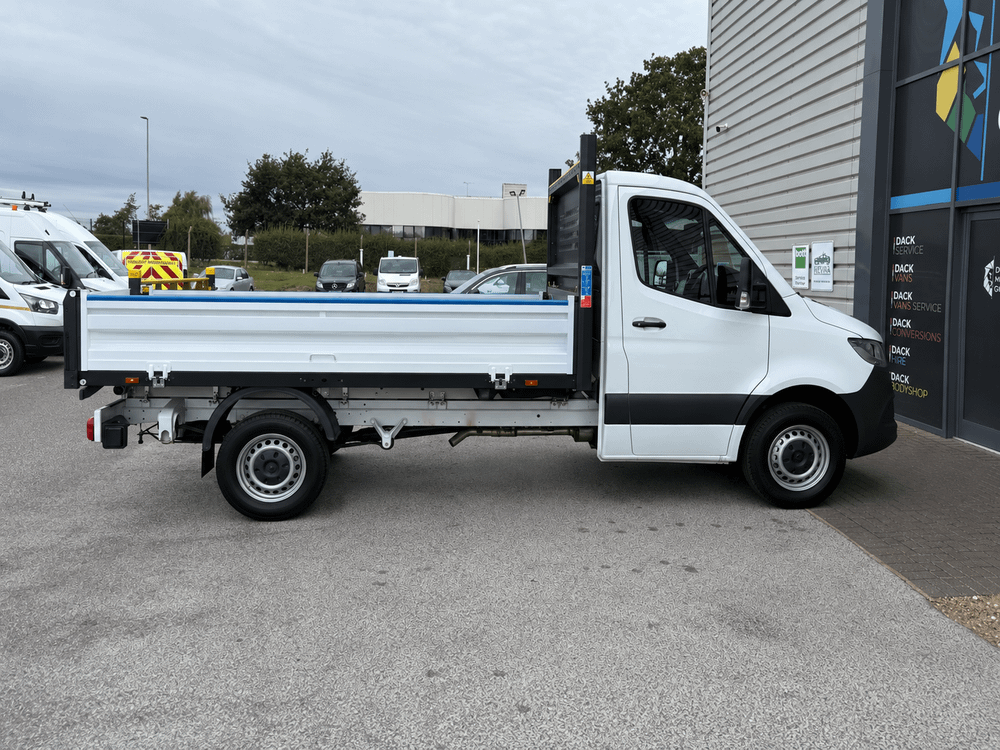 Mercedes-Benz Sprinter Photo 31496400-c58b-4593-a49f-c9476f5a28ad.png