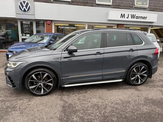 Volkswagen Tiguan Photo 3162e7a5-0e4d-44b9-923e-8858833a3c10.jpeg