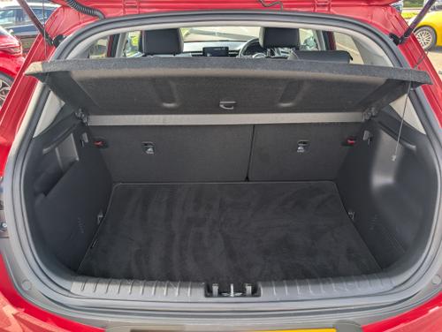 Kia STONIC Photo 31677cc1-c0f6-44bb-8fe1-dbd9334f231a.jpg