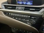 Lexus ES Photo 19