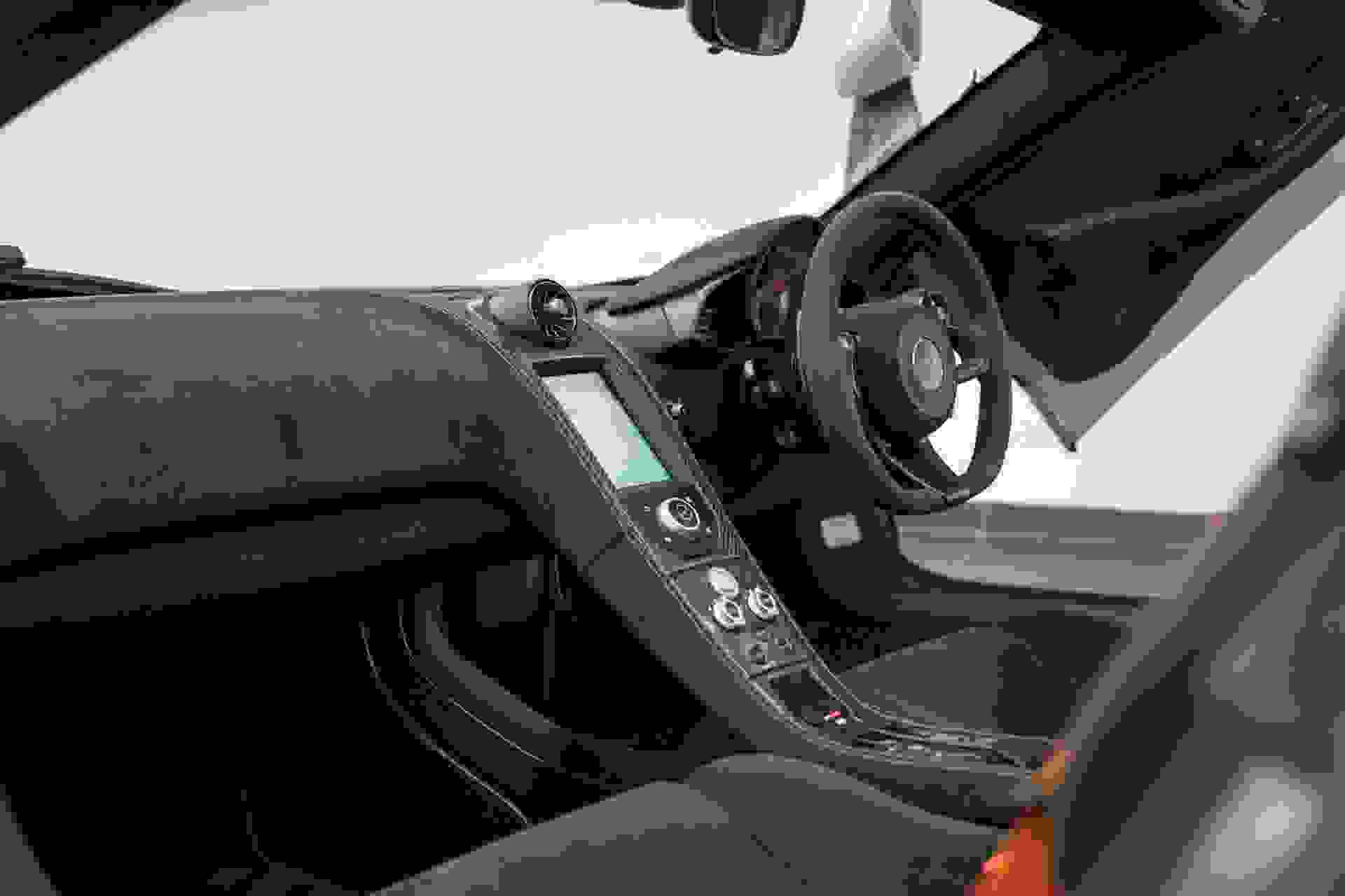 McLaren 675LT Photo 31769a91-df61-4d30-ab50-69ae5b621505.jpg