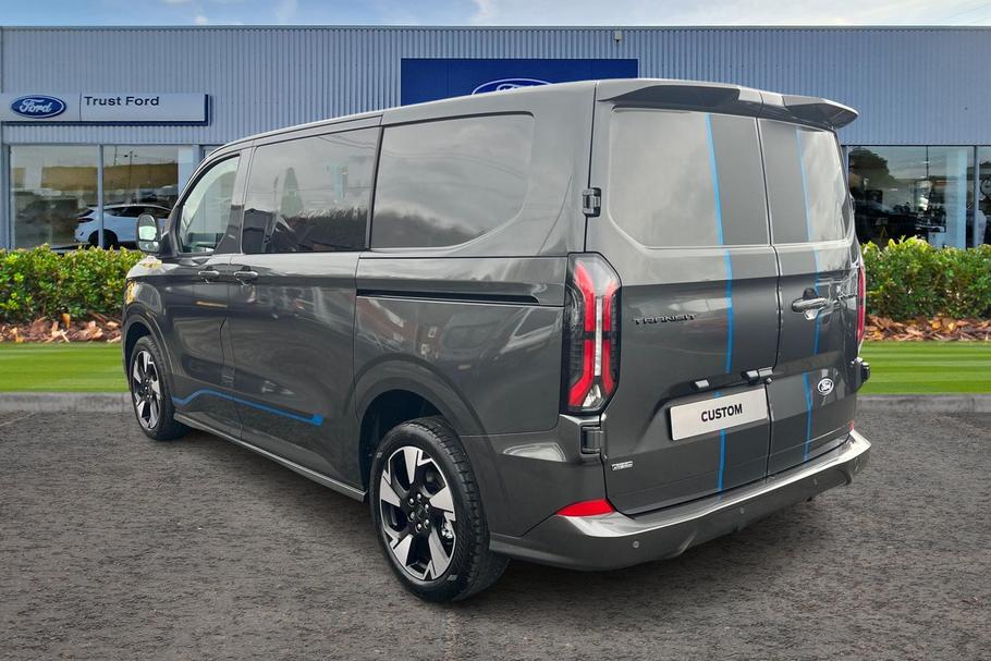 Used Ford TRANSIT CUSTOM L1DCIVPHEV02 2