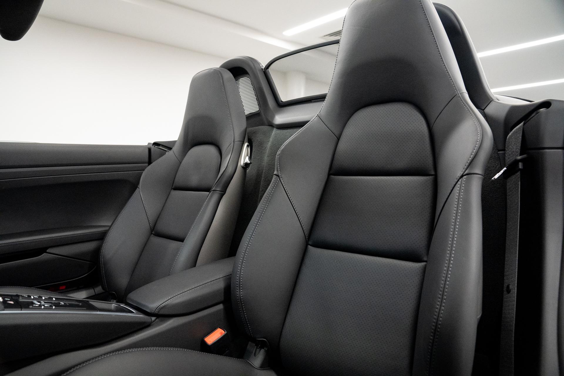 Porsche 718 Photo 3180ba30-acbc-479b-a889-f067a0b3d468.jpg