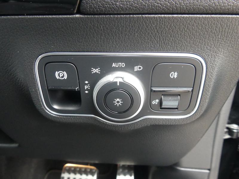 Mercedes-Benz GLA Photo 3185c3bb-2fae-4f19-bda5-df7d86c09706.jpg