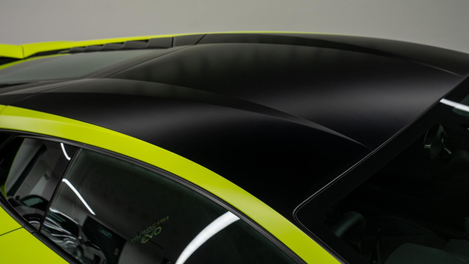 LAMBORGHINI Huracan Photo 318d64f6-4873-4492-b6ad-288e7e0b2dd2.jpg