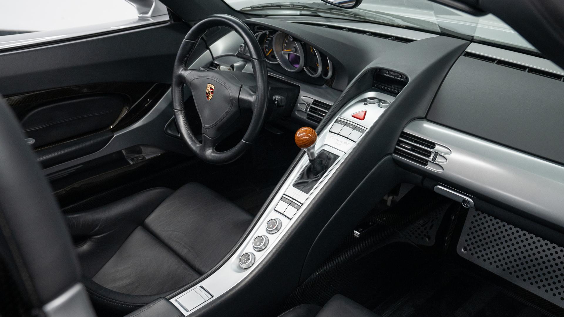 Porsche Carrera GT Photo 319230ca-1d0c-4f37-9d88-d6f4fa143ab1.jpg