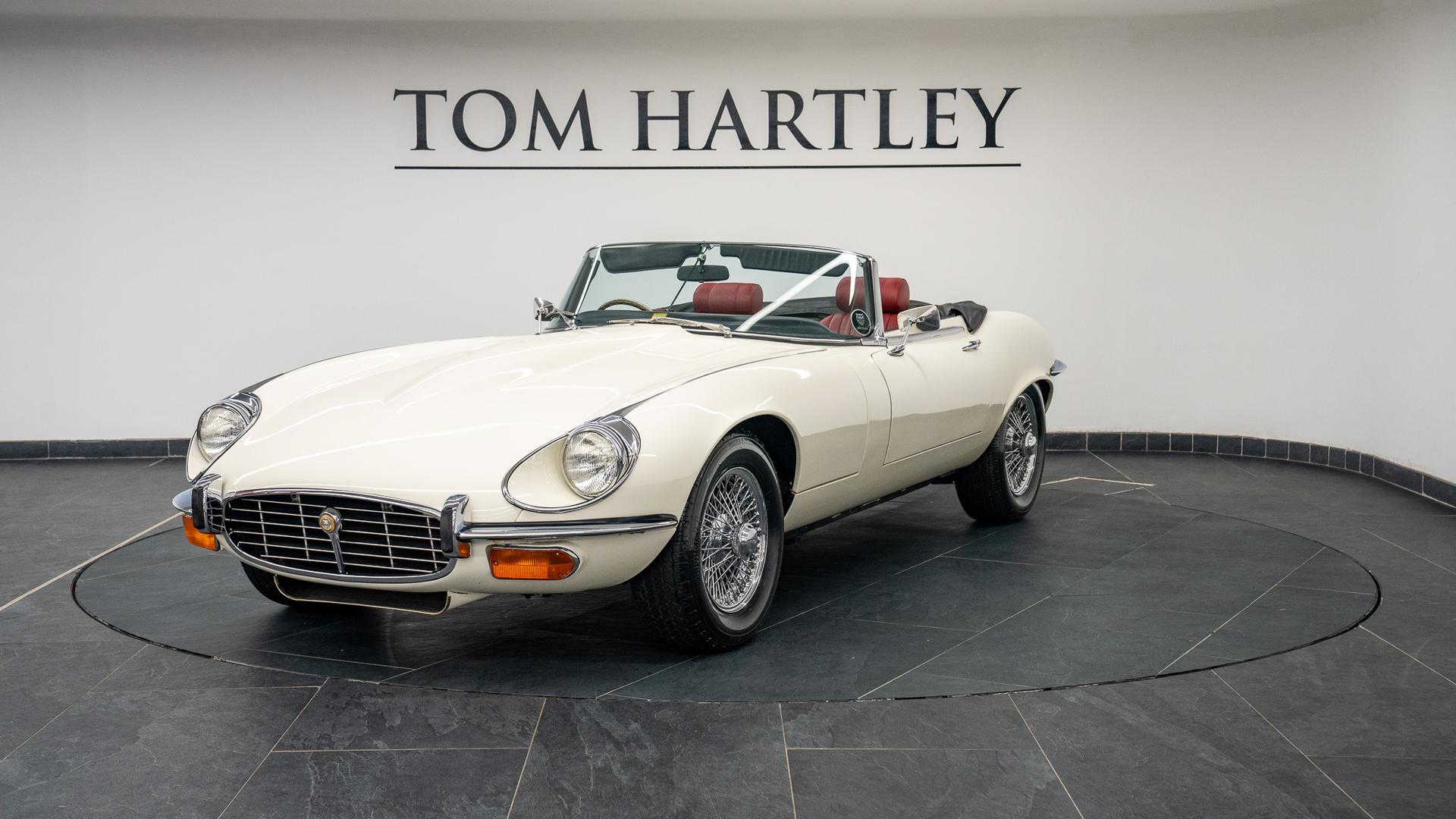 Jaguar E-Type Photo 31957f26-5176-46bb-8d49-c854a68a19c5.jpg