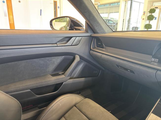 PORSCHE 911 Photo 35