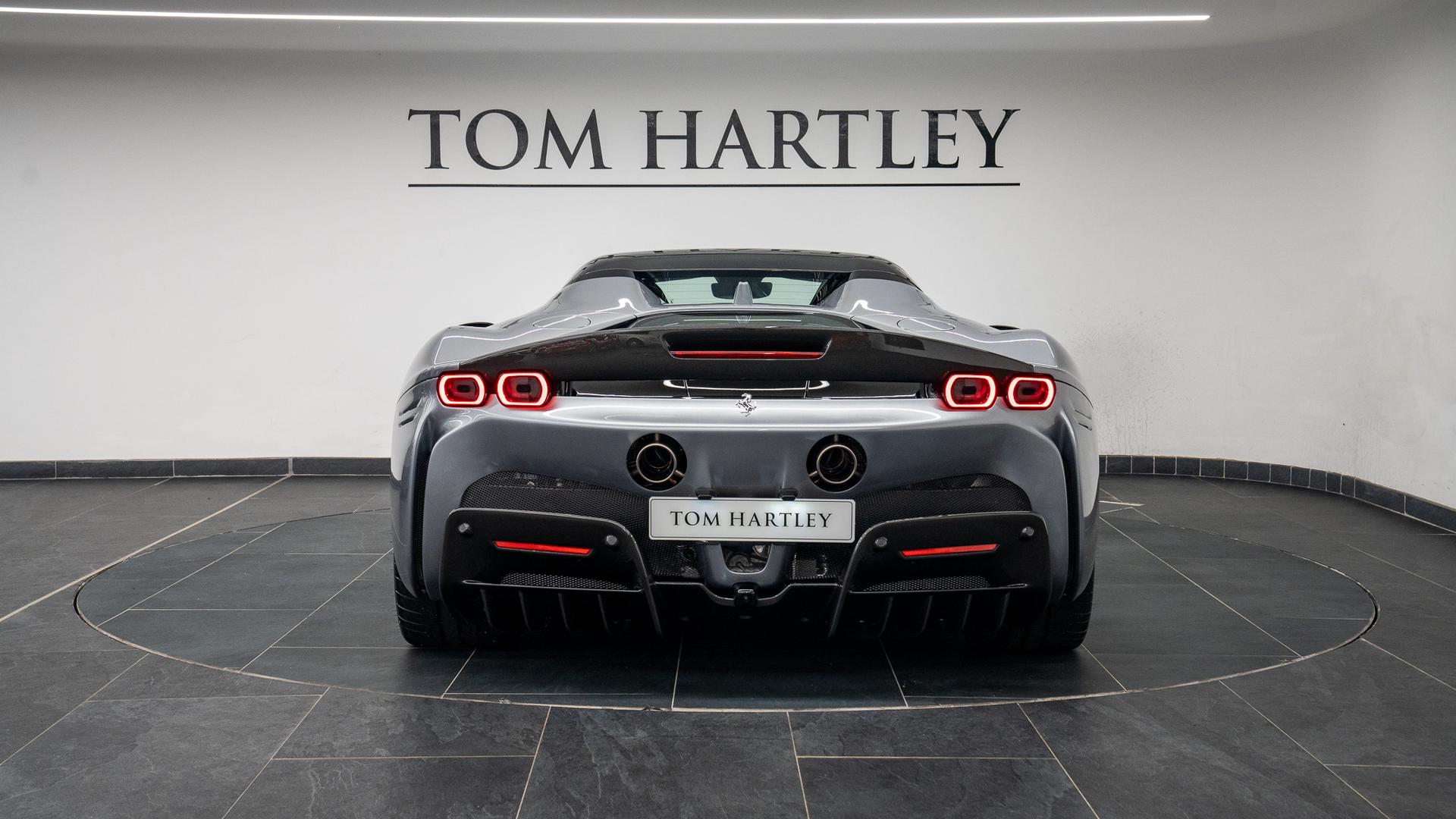 Ferrari SF90 Spider Photo 319f6850-1cee-49a8-bb36-ee8775242b32.jpg