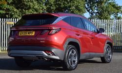 Hyundai TUCSON Photo 3