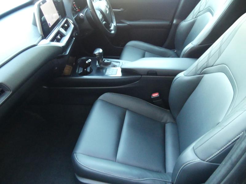 Lexus UX Photo 31ae7963-26e9-4b81-8327-0918153687a1.jpg