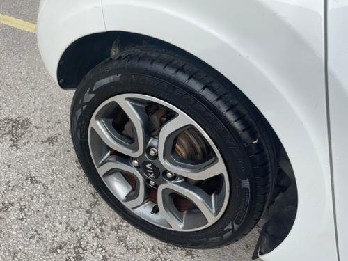 Kia Picanto Photo 31bb5380-07b2-4d1f-8705-2445fb9d7a27.jpeg