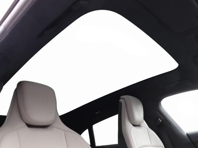 Porsche TAYCAN Photo 14