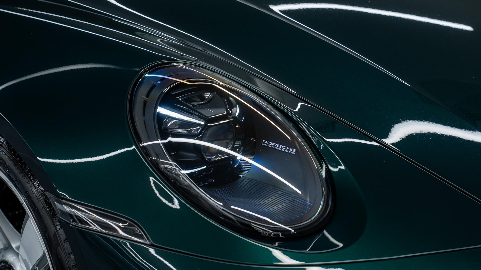 Porsche 911 Turbo S Photo 31c05fb6-6609-445e-9467-e66b4f8a48e3.jpg