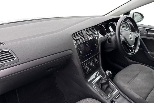 VOLKSWAGEN Golf Photo 2