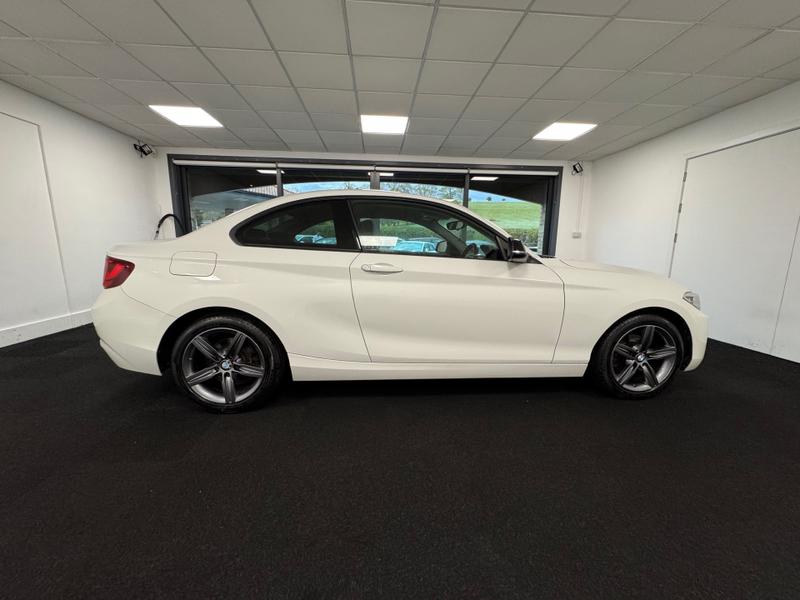BMW 2 Series Photo 320a163c-bcba-42e2-8cf4-c6a49f5357a4.jpg