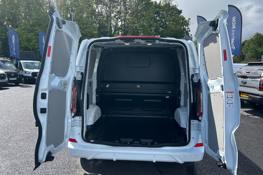 Ford TRANSIT CUSTOM Photo 320cdd3b-af68-4430-81ea-849b2cd3a38b.jpg