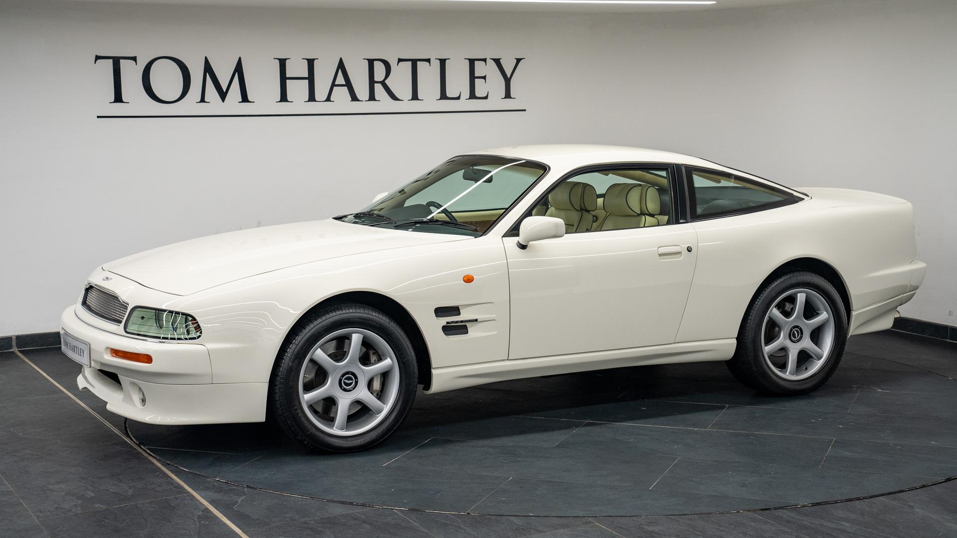 Aston Martin V8 Photo 321d2d0f-8cfe-4891-84c5-d549cfe8ef41.jpg
