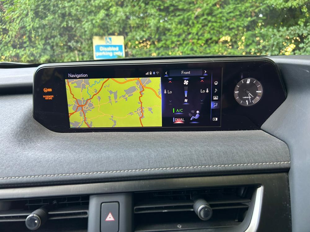 Used Lexus UX L666MBV 38