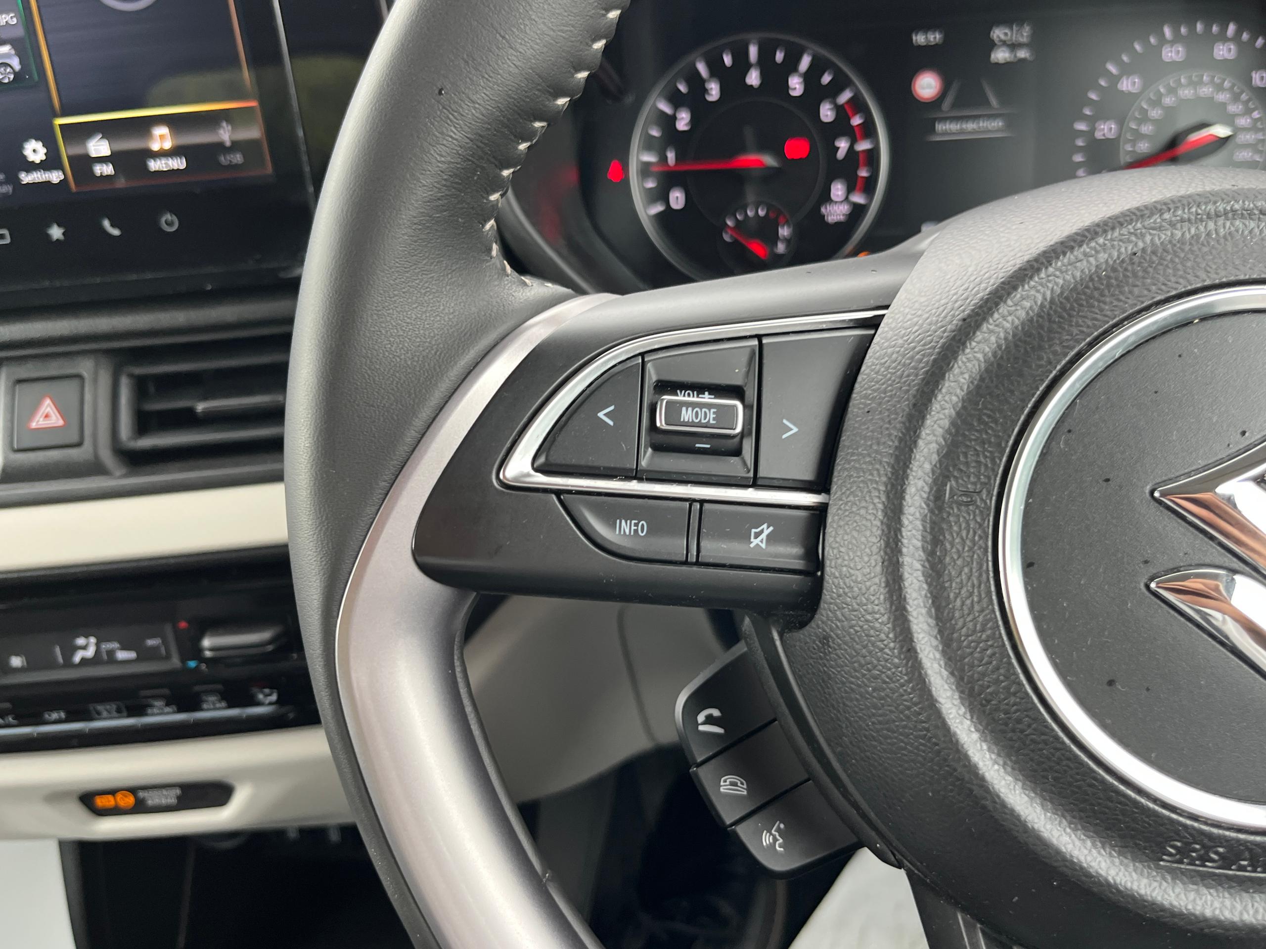 Suzuki Swift Photo 27