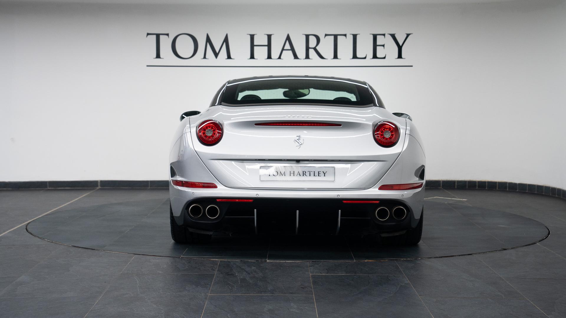 Ferrari California Photo 323f96bc-f4e3-463c-96f2-2334789ed6fb.jpg