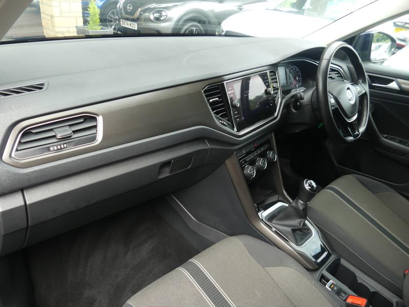 Volkswagen T-Roc Photo 3247062a-9822-4100-8136-db18da95e6ed.jpg