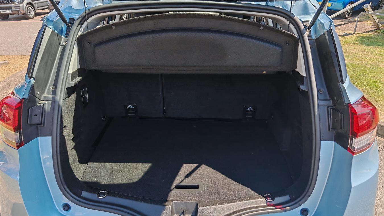 Used Renault Scenic WT66EHH 17