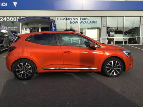 Renault Clio Photo 32563088-62d7-45b5-a029-aab2eb65e2c6.JPG