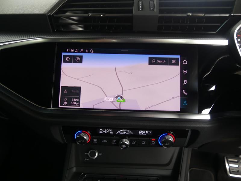 Audi Q3 Photo 32577930-2e20-47e6-a61a-ab561bc9fdc3.jpg