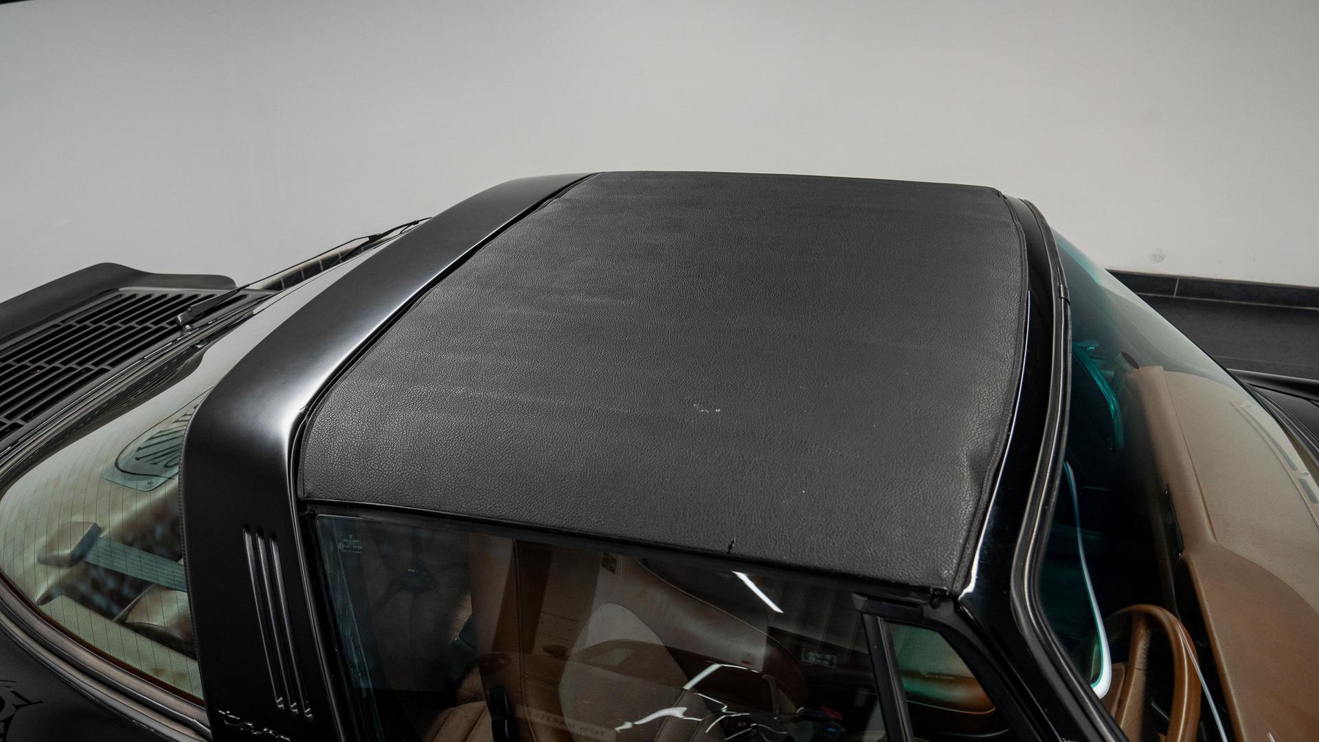Porsche 911 Photo 32718b0b-d7bd-444e-a8d7-93b4c63b4432.jpg