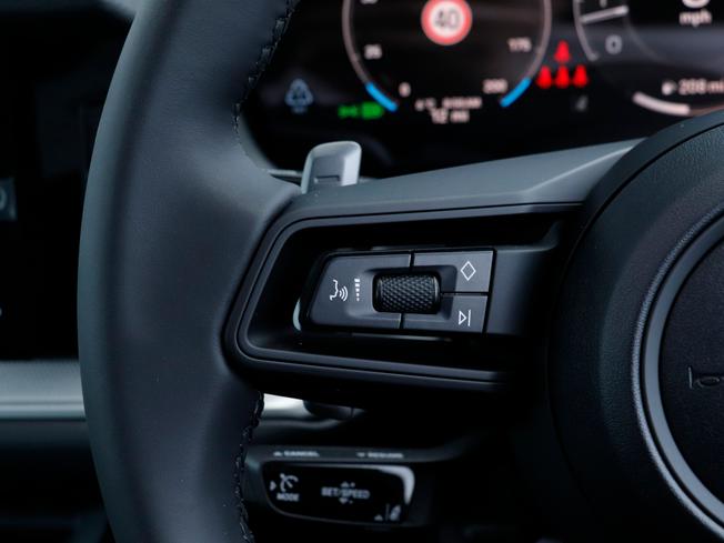 PORSCHE Cayenne Photo 16