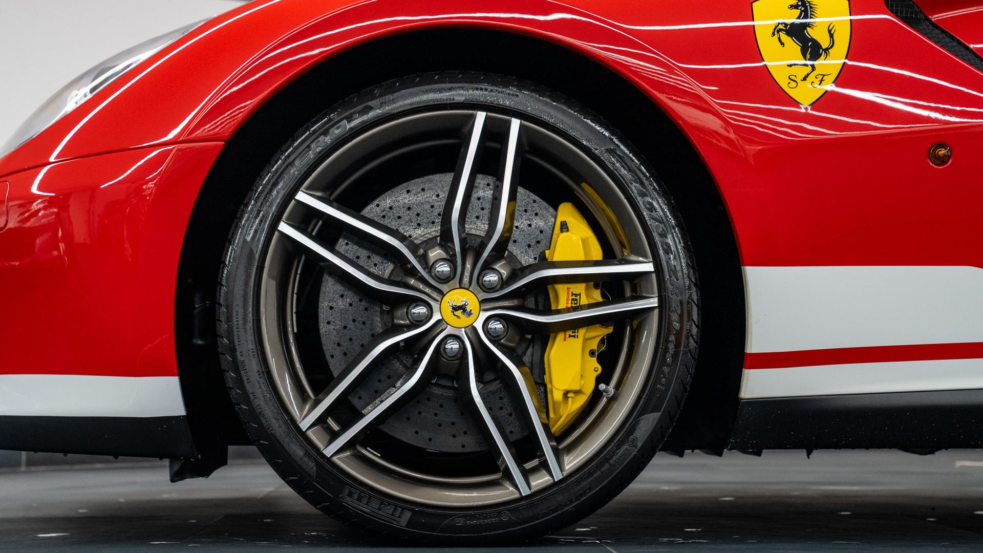 Ferrari 599 GTB Photo 328bf7ca-4577-4b32-85eb-4608fc3fbf2f.jpg