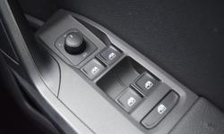 SEAT ARONA Photo 31