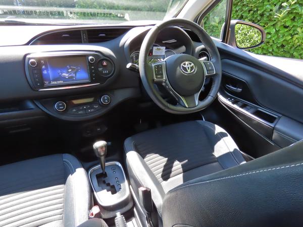 Used Toyota Yaris DF14XRT 3