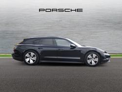PORSCHE Taycan Photo 3