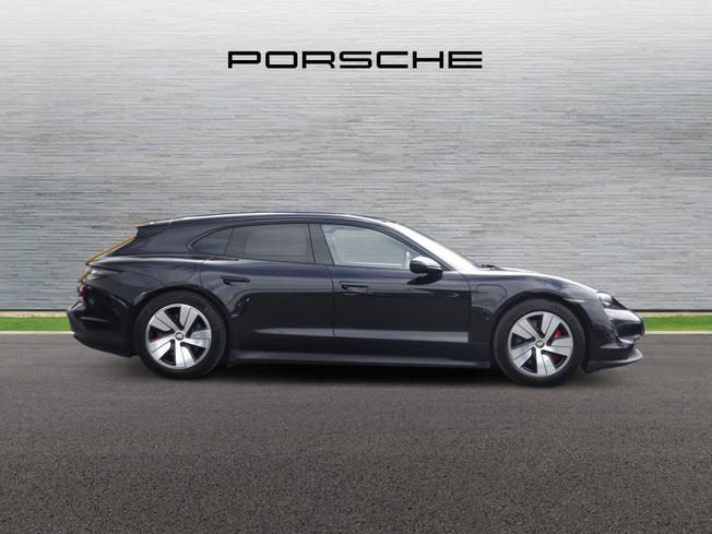 PORSCHE Taycan Photo 3