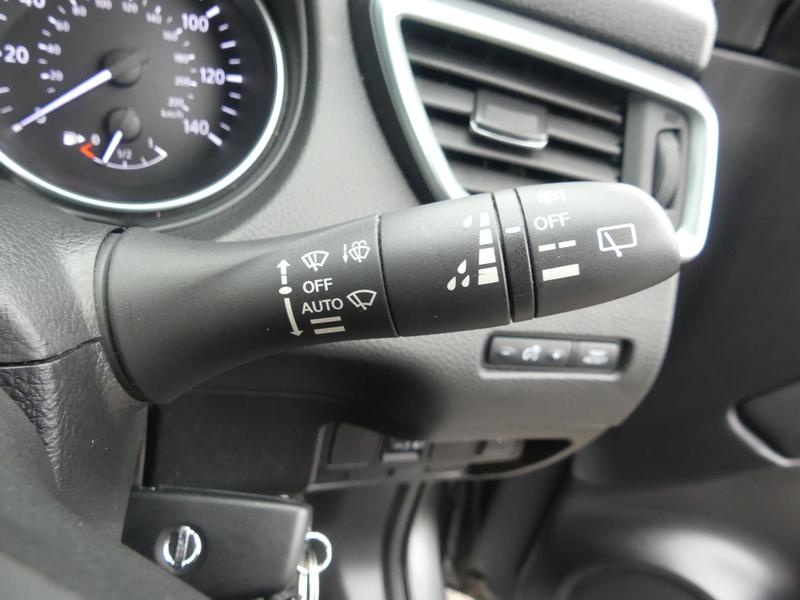 Nissan Qashqai Photo 32b14d4c-9697-464a-bd00-10268d357e80.jpg