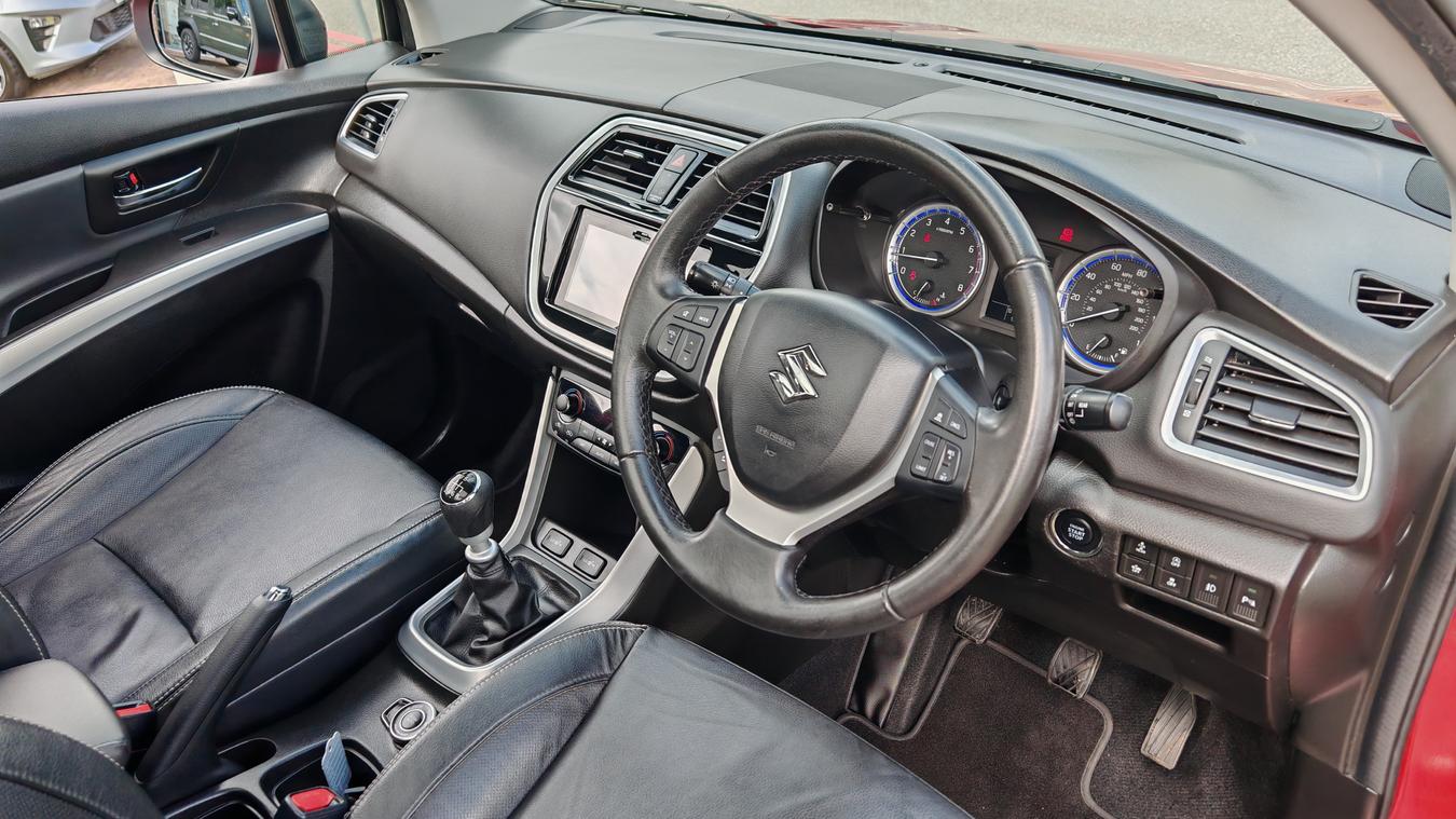 Used Suzuki SX4 S-Cross KL19KWX 11