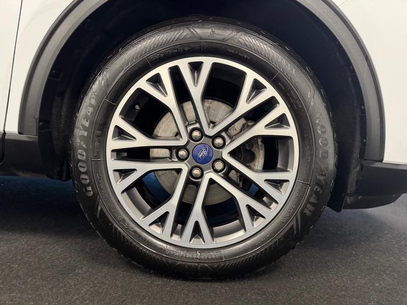 Ford Kuga Photo 32c5ef19-48c2-4b93-8e12-90dd291dbf36.jpg