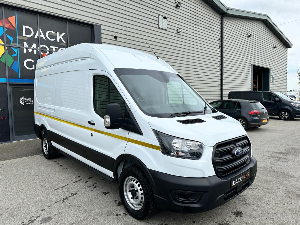 Ford Transit Photo 32d04ec3-cbdc-4581-bc86-d556e1fdb171.jpg